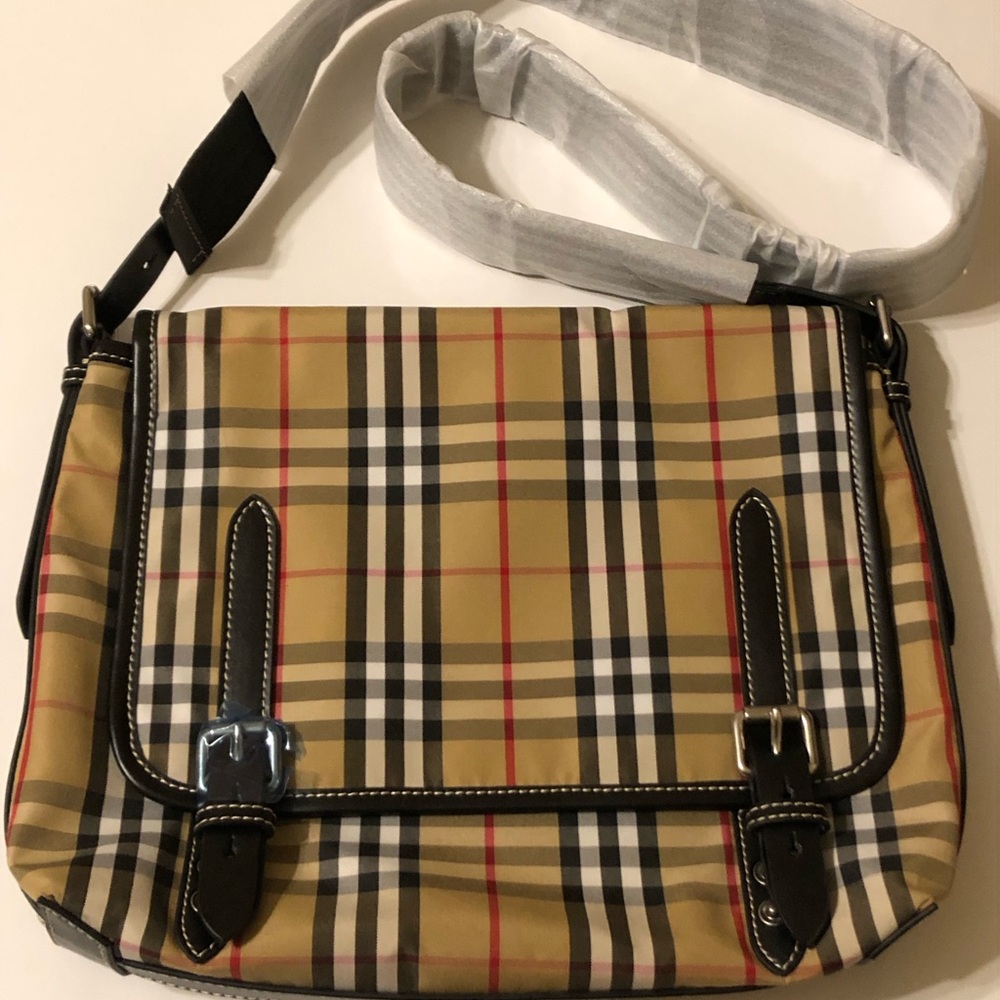 Burberry Red Black & White Stripes Brand New With Tags Authentic Designer Bag - Picture 2 of 16